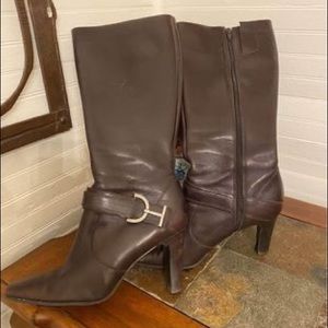 8.5 women’s- Anne Klein high heel leather boots- zip side